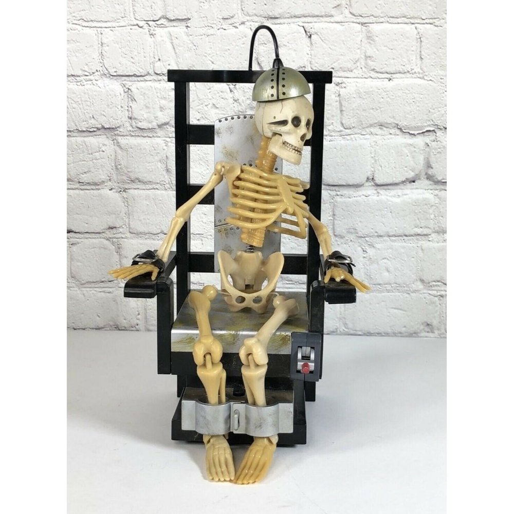 Halloween prop GEMMY JOLTIN JACK ANIMATED SKELETON